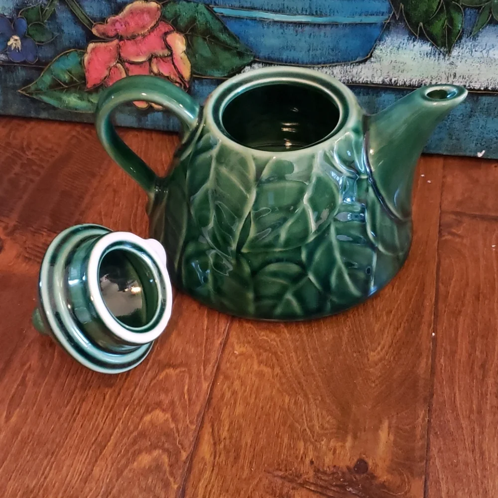Pier 1 Imports Green Leaf Tea Pot